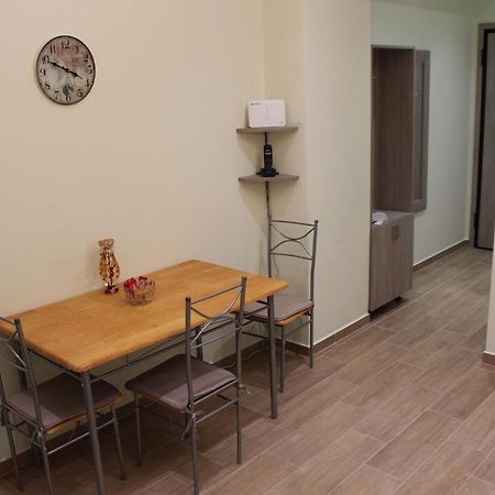 Comfortable Apartment In The Center Of Atenas Exterior foto