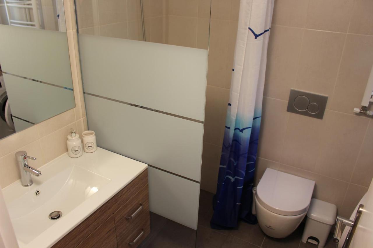 Comfortable Apartment In The Center Of Atenas Exterior foto